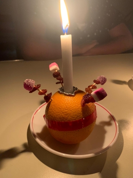 Rev'd Deb shares Christingle story with Guides 